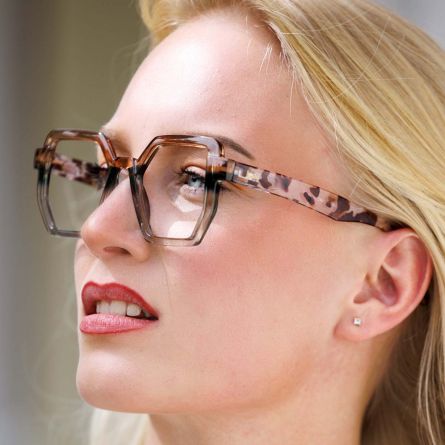 K42 - Reading glasses