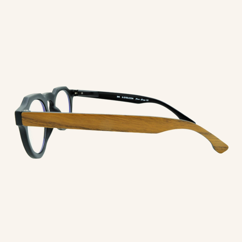 Screen glasses with octagonal keyhole shaped nose